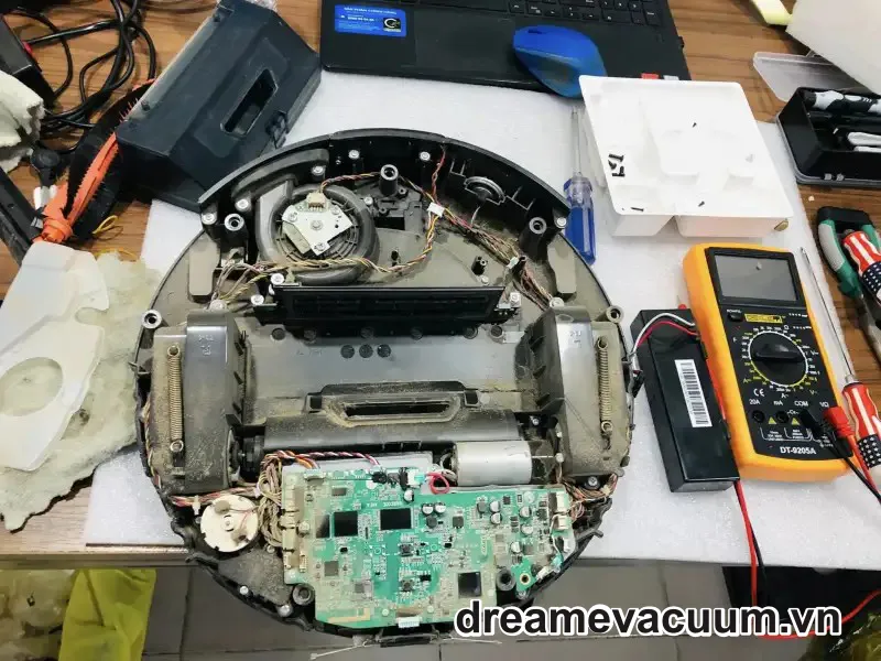 Robot Hút Bụi Dreame Bị Lỗi? Đến Ngay Trung Tâm Sửa Uy Tín, Giá Hợp Lý Tại Phường Vĩnh Hội